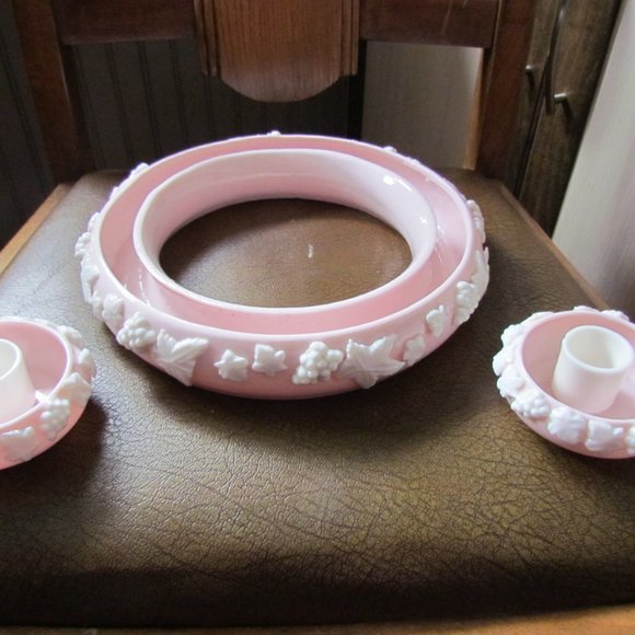 Verithin Lenwile Ardalt Pink Porcelain Flower Ring Centerpiece & Candle Holders - Picture 1 of 9